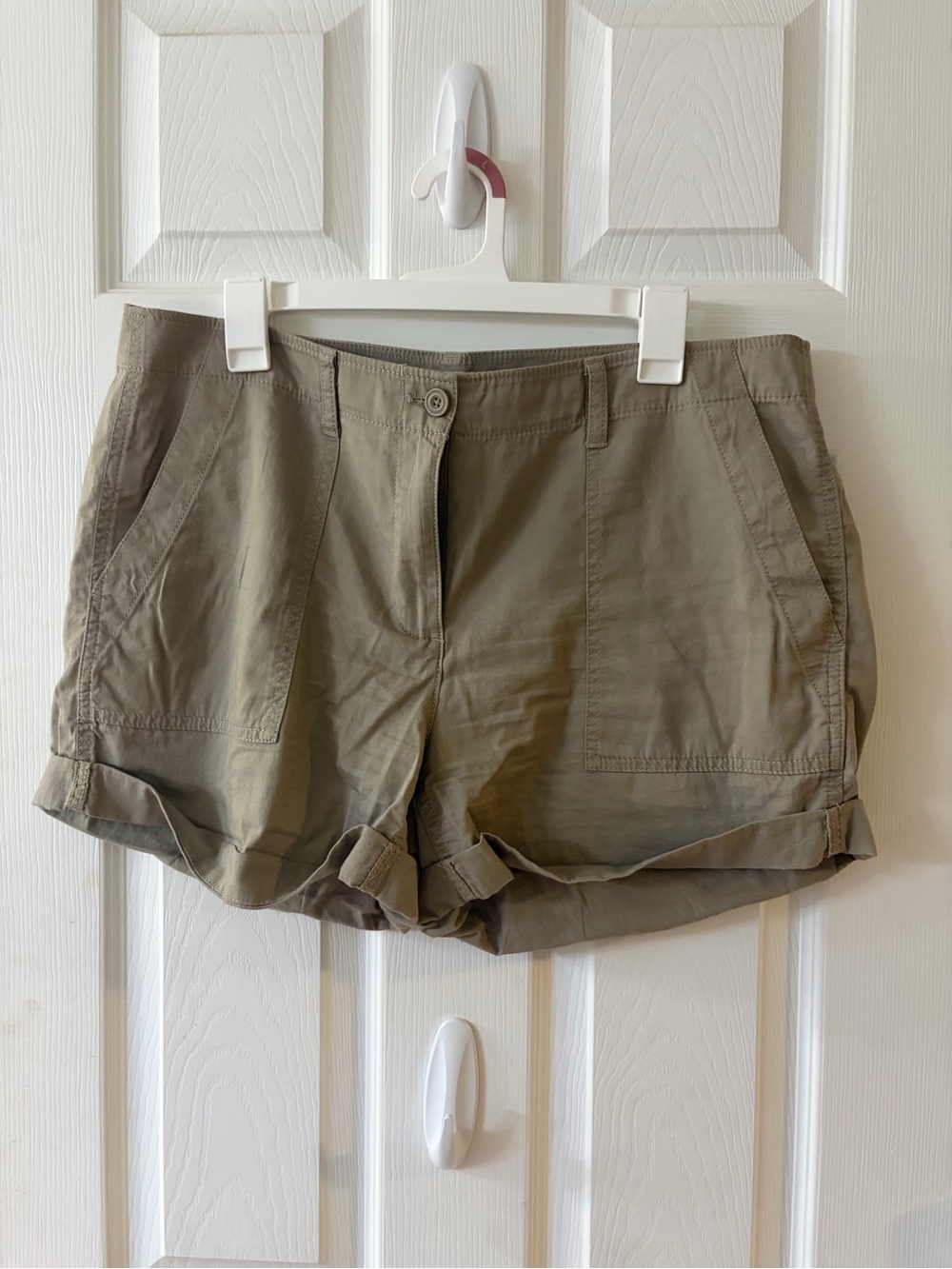 Women's Grey/Greenn Loft Cargo Shorts